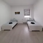 Estrella24 Living Namibia * הרנה