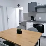 Estrella24 Living Namibia דירה