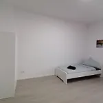 Estrella24 Living Namibia דירה